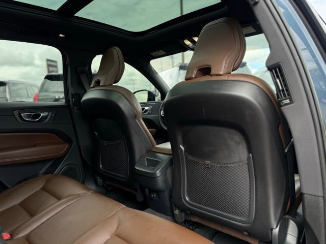 Used 2023 Volvo XC60 B5 Plus AWD/4WD image 24