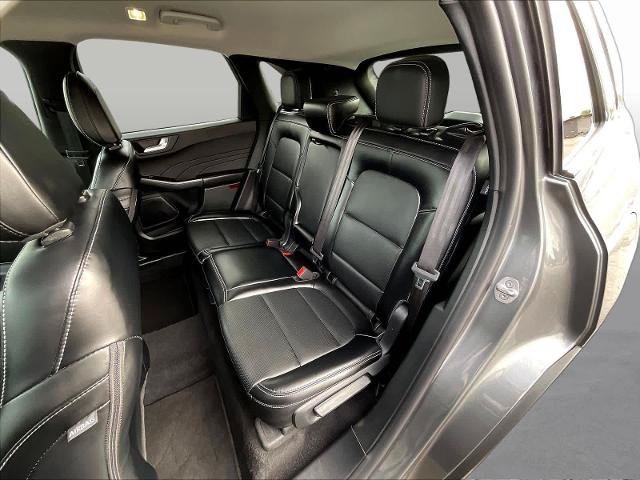 Certified 2025 Ford Escape Platinum AWD/4WD image 24