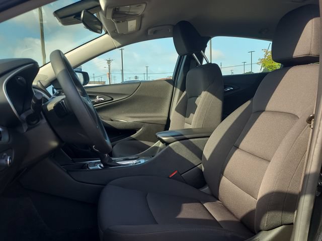 Used 2025 Chevrolet Malibu LT FWD image 11
