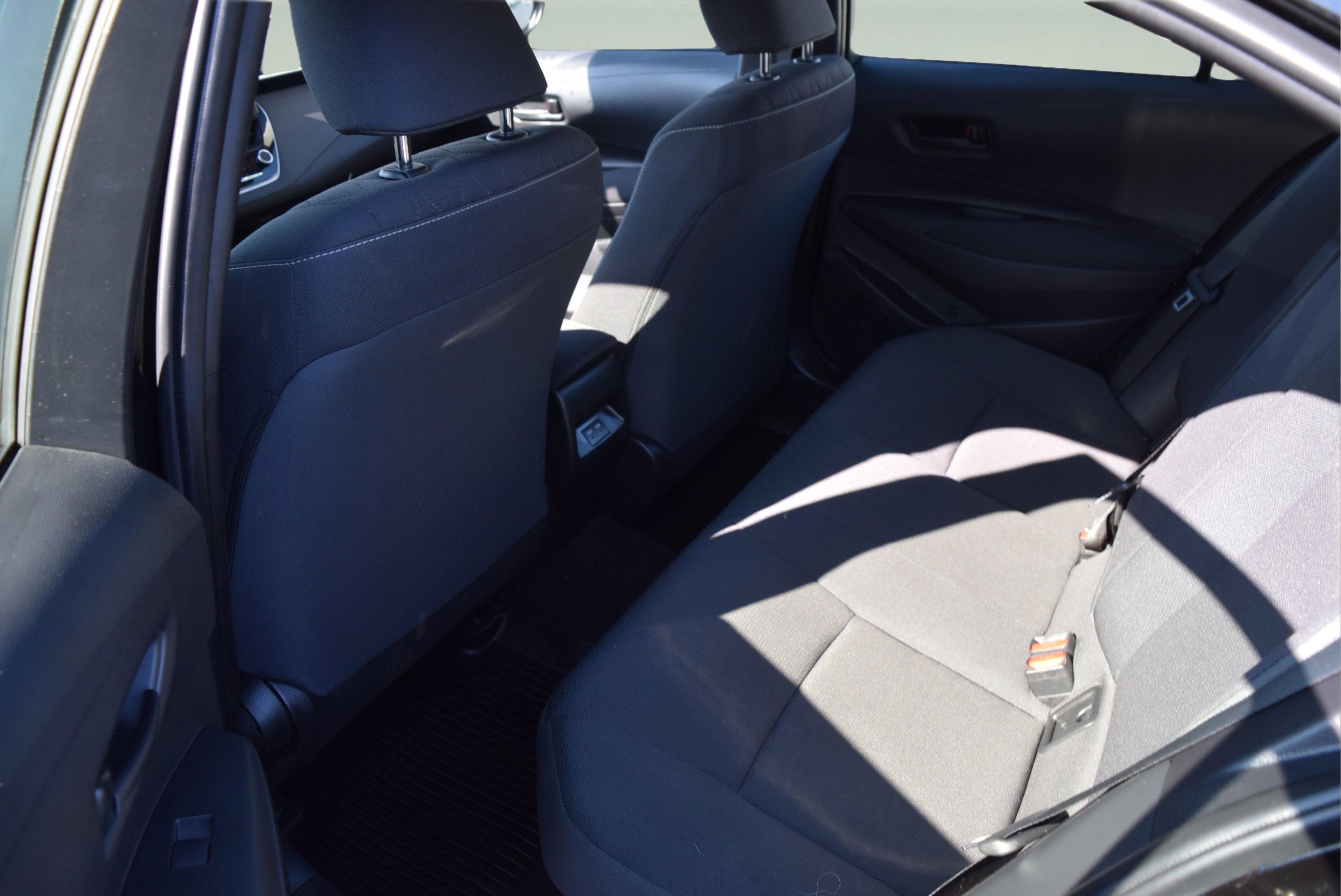 Used 2024 Toyota Corolla LE w/ LE Convenience Package FWD image 8