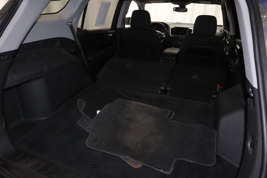 Used 2022 GMC Terrain SLE w/ Driver Convenience Package FWD image 13