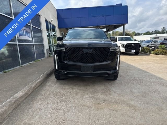 Used 2024 Cadillac Escalade Premium Luxury image 2