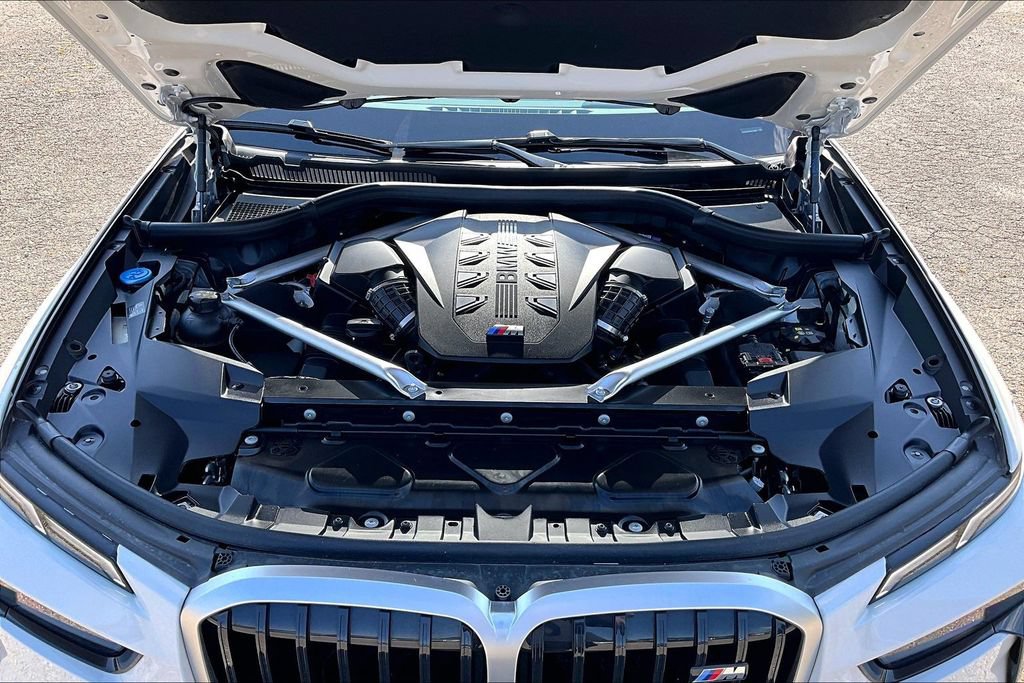 Used 2025 BMW X7 M60i w/ Climate Comfort Package AWD/4WD image 10