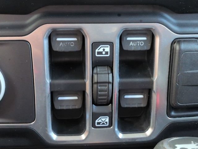 Used 2019 Jeep Wrangler Unlimited Sport S AWD/4WD image 22
