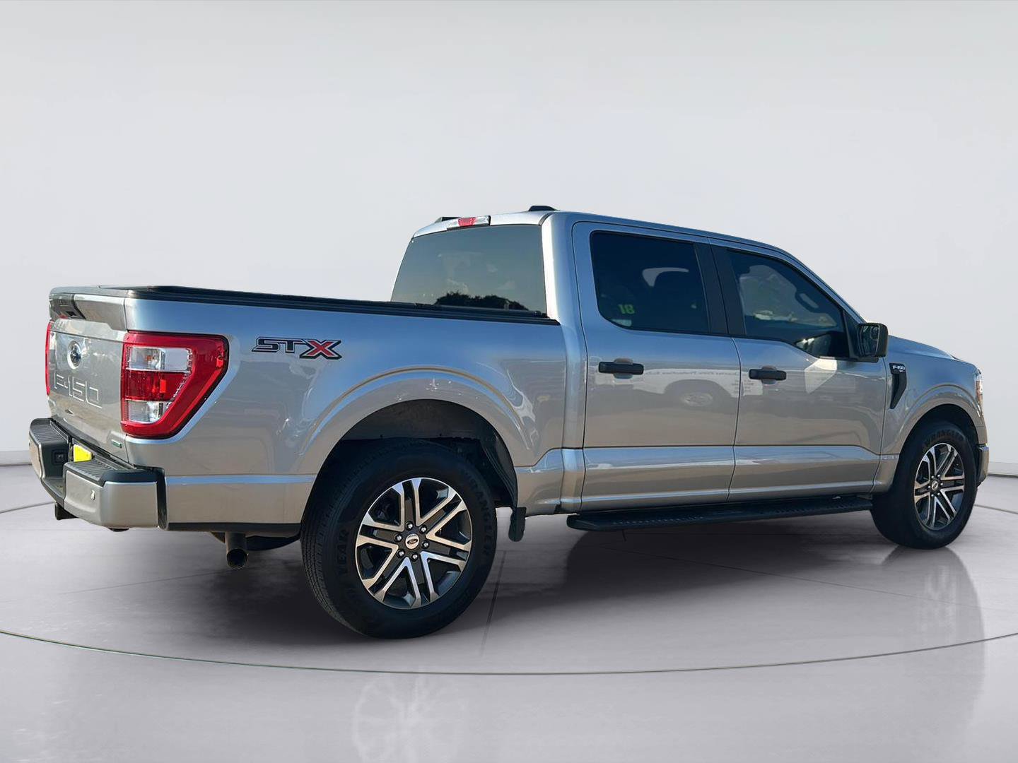 Certified 2022 Ford F150 XL w/ STX Appearance Package RWD image 4