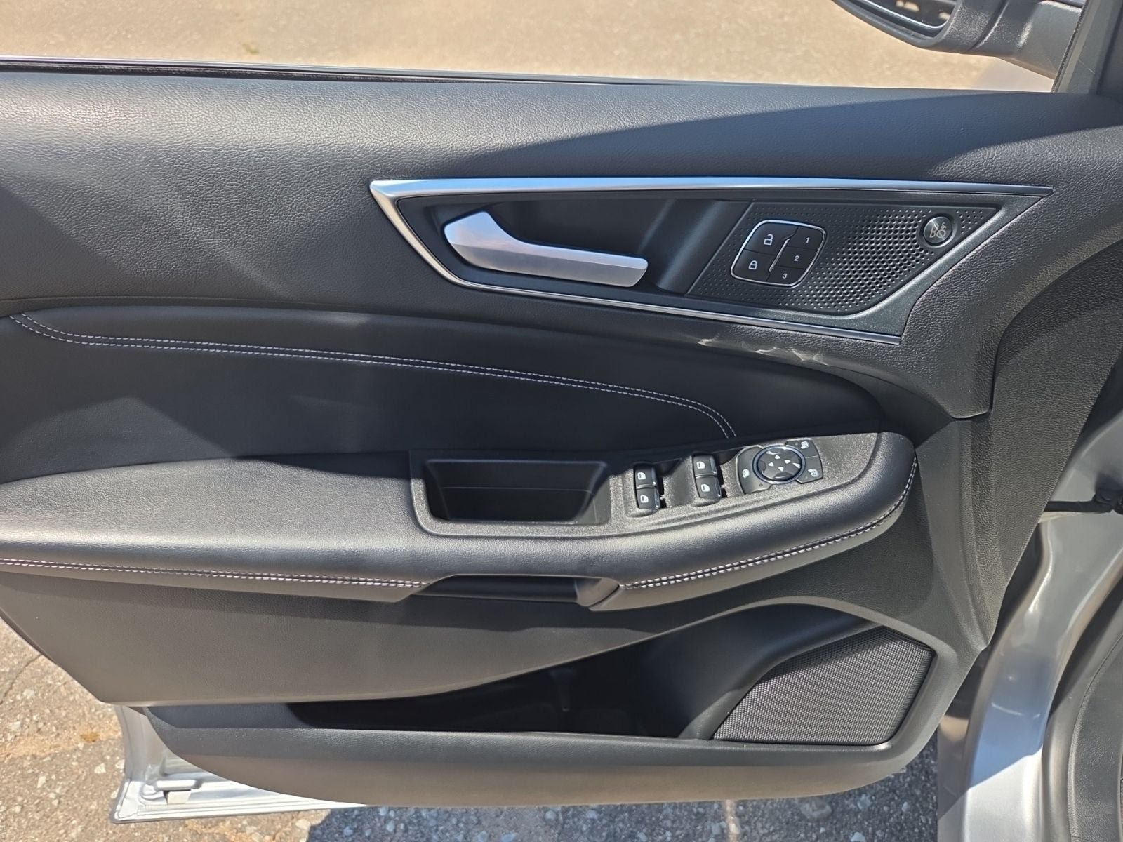 Certified 2024 Ford Edge Titanium w/ Equipment Group 301A AWD/4WD image 26