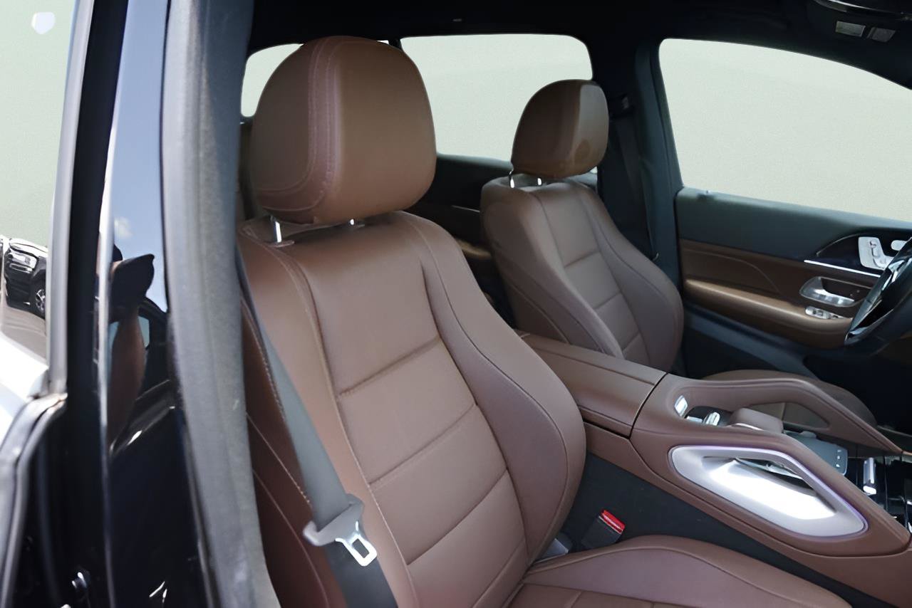 Used 2025 Mercedes-Benz GLS 450 4MATIC image 22