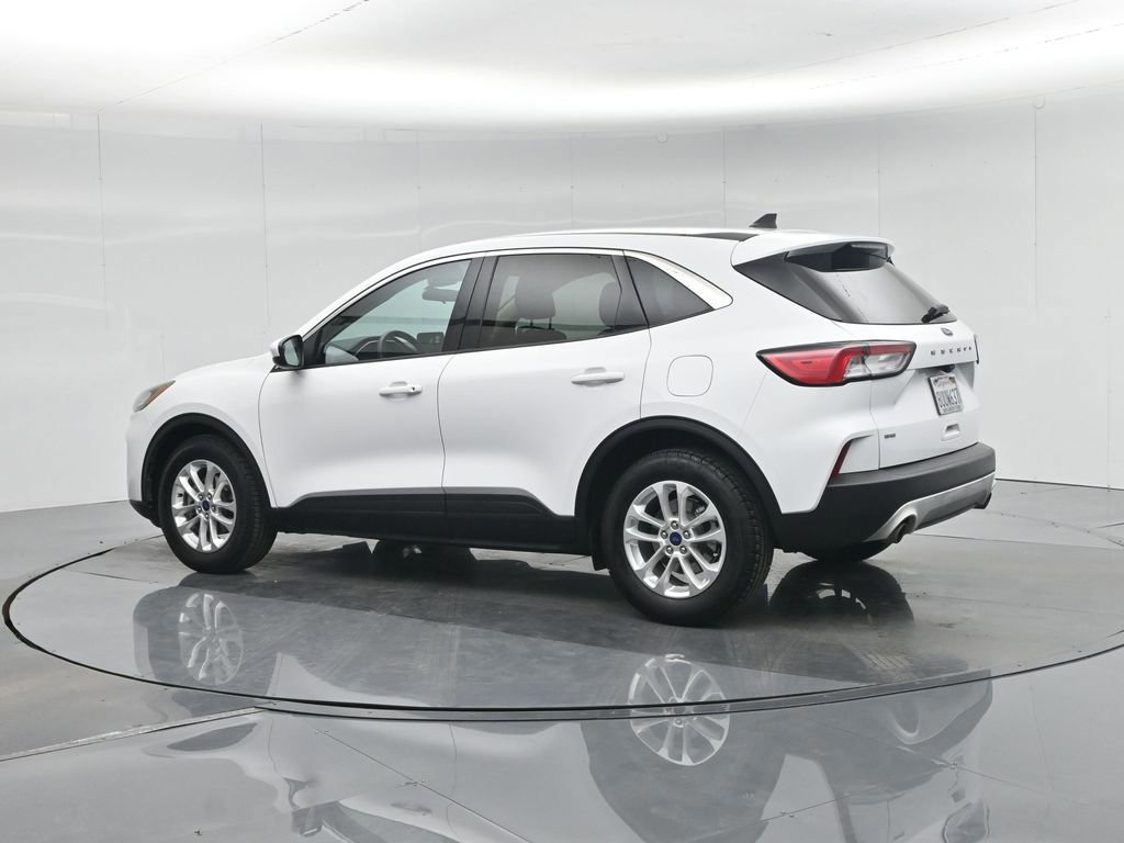 Certified 2020 Ford Escape SE image 18