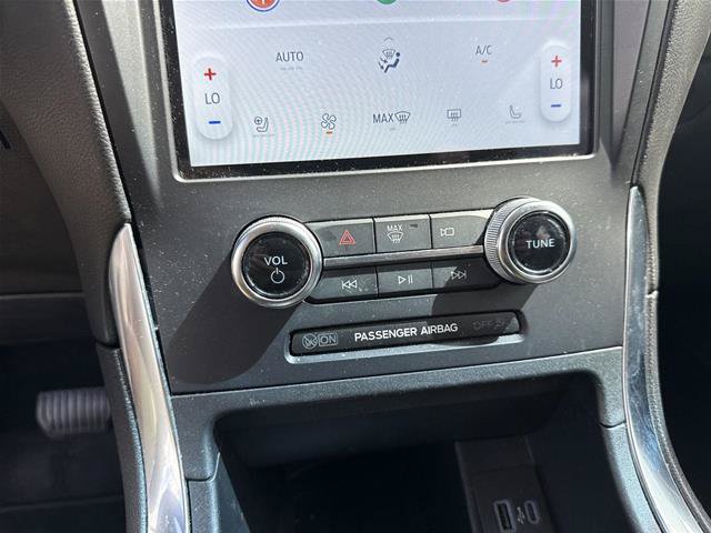 Certified 2024 Ford Edge Titanium AWD/4WD image 9