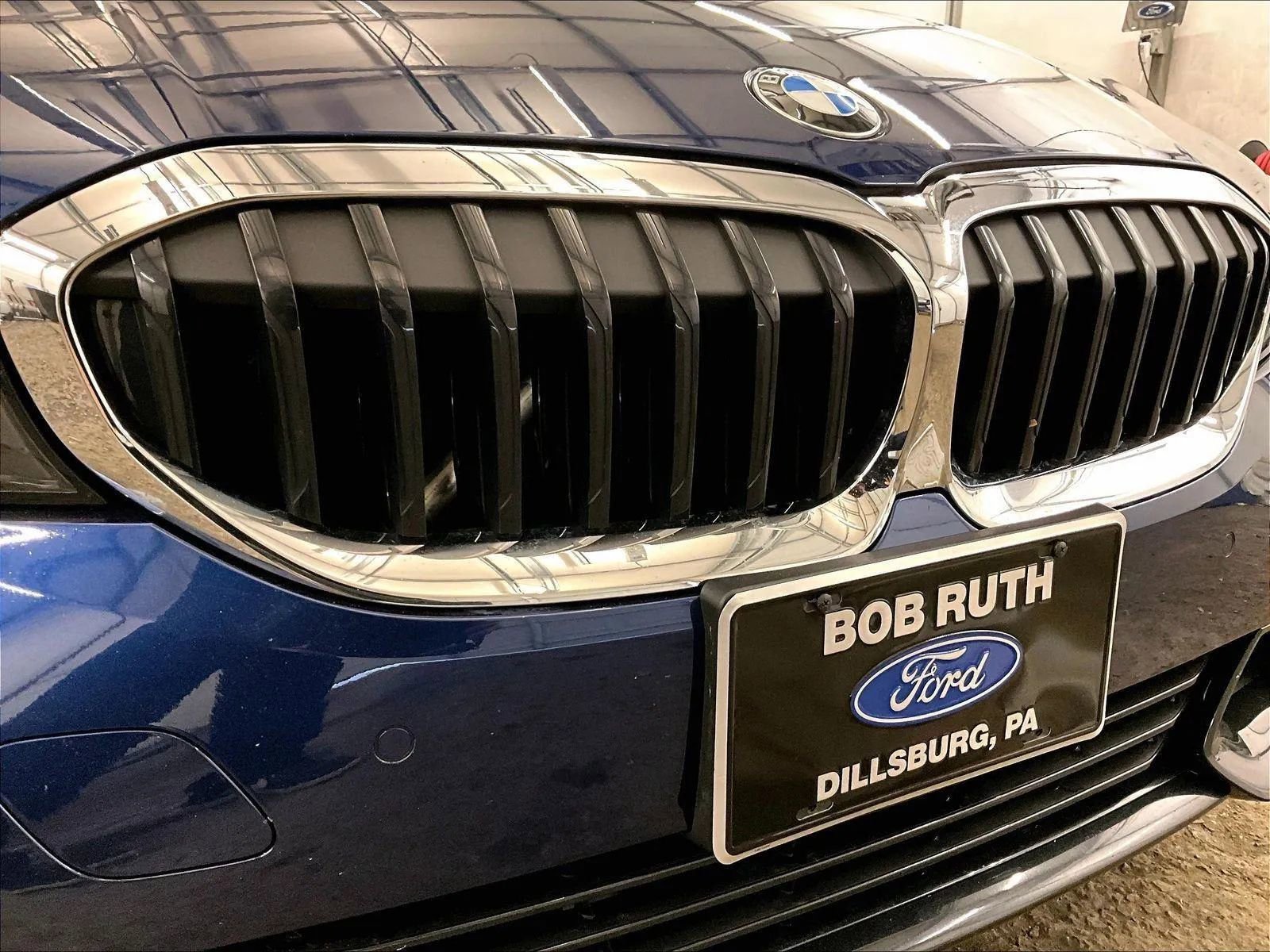 Used 2019 BMW 330i xDrive Sedan w/ Driving Assistance Package image 29