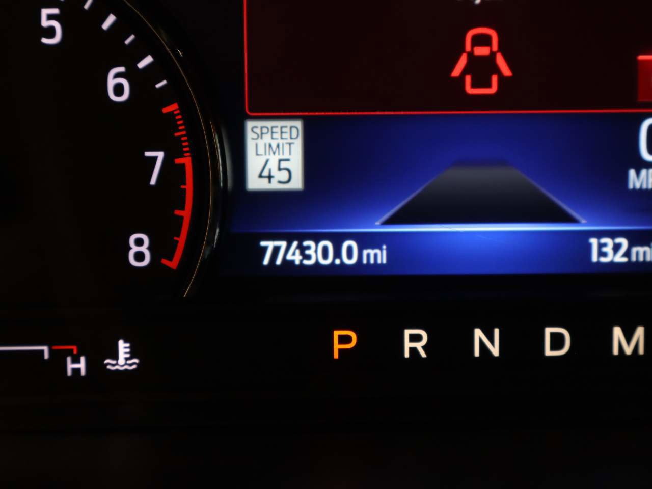 Certified 2021 Ford Explorer XLT w/ Equipment Group 202A image 8