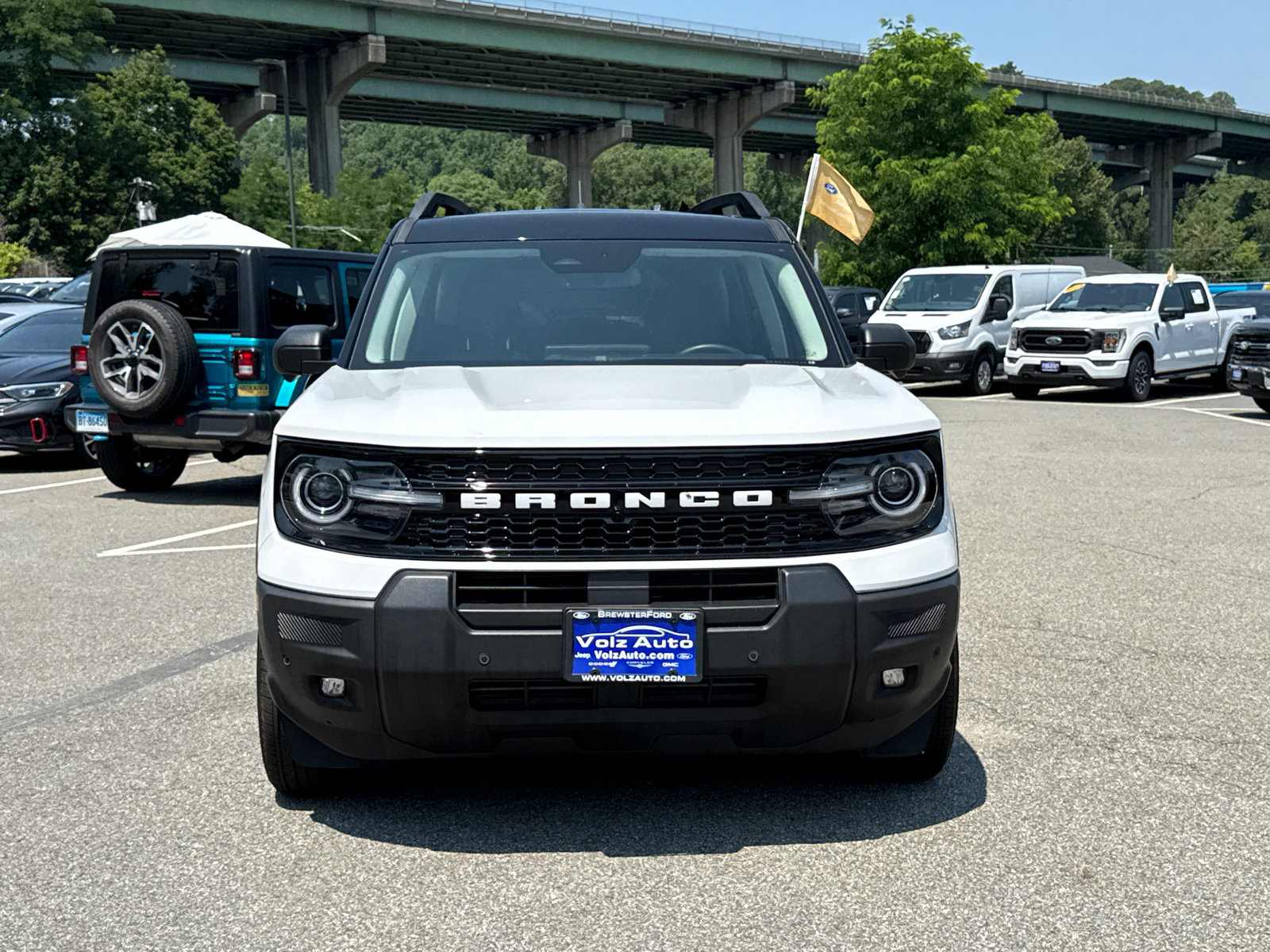 Certified 2025 Ford Bronco Sport Outer Banks w/ Outer Banks Tech Package+ AWD/4WD image 2