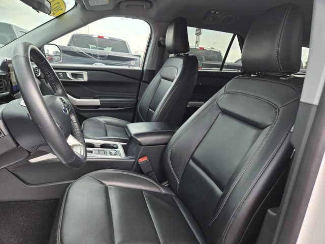Certified 2024 Ford Explorer XLT w/ Equipment Group 202A AWD/4WD image 24