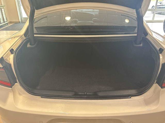 Used 2017 Dodge Charger R/T w/ Driver Convenience Group RWD image 26