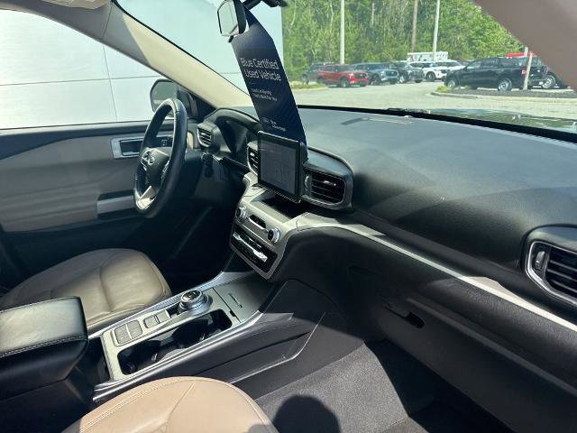 Certified 2022 Ford Explorer XLT w/ Equipment Group 202A image 33