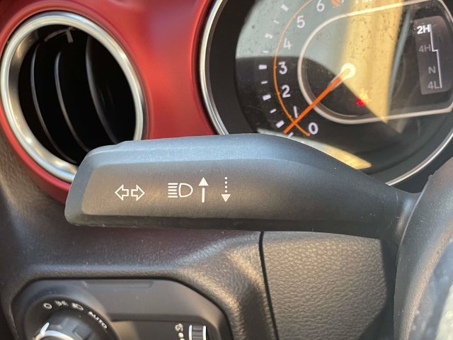 Used 2023 Jeep Gladiator Rubicon w/ LED Lighting Group AWD/4WD image 21