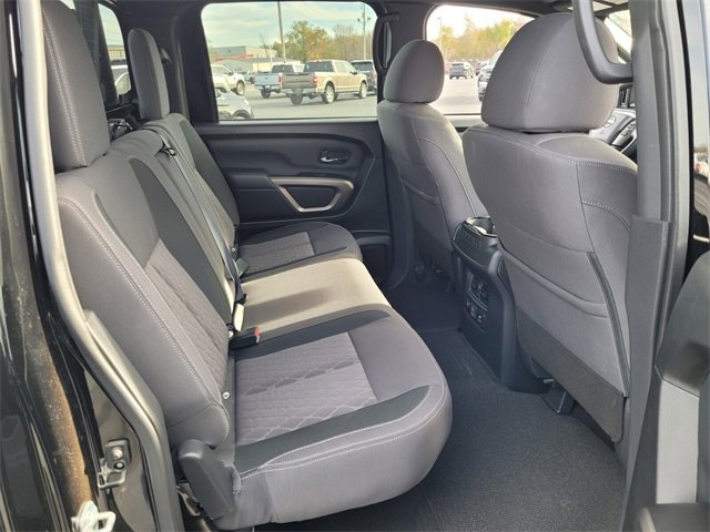Used 2024 Nissan Titan SV w/ SV Bronze Edition Package image 14