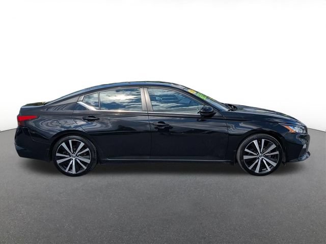 Used 2022 Nissan Altima 2.0 SR FWD image 2