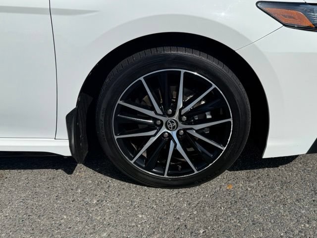 Used 2022 Toyota Camry SE FWD image 8
