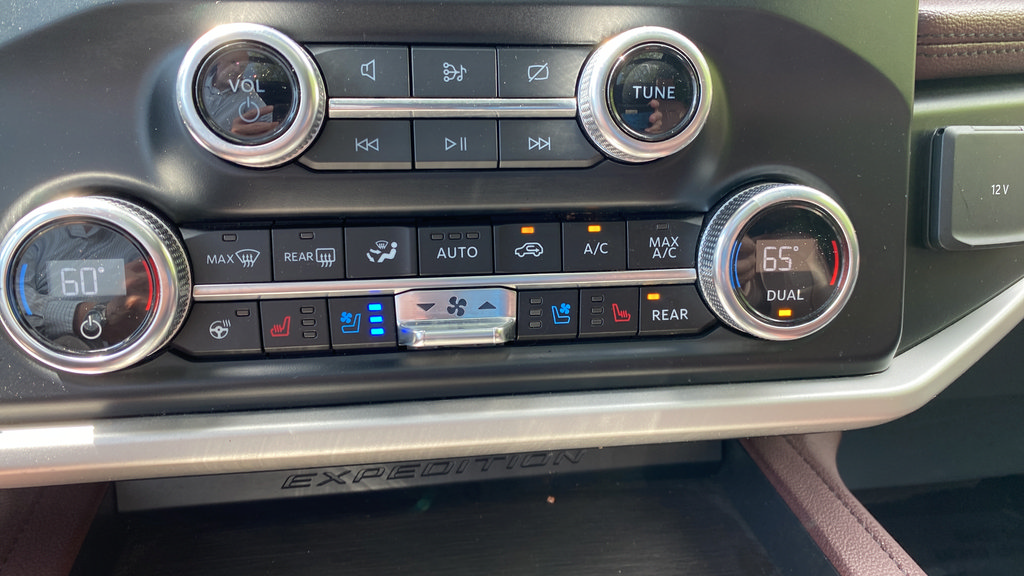 Certified 2024 Ford Expedition Max Limited AWD/4WD image 18