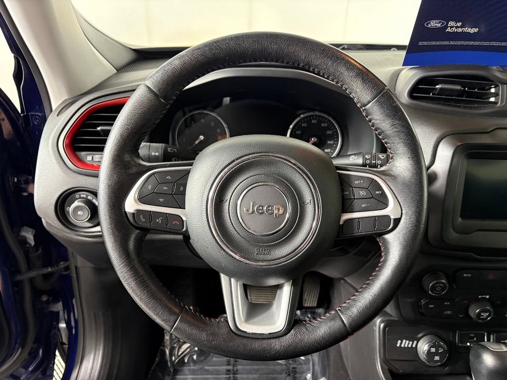 Used 2018 Jeep Renegade Trailhawk AWD/4WD image 16