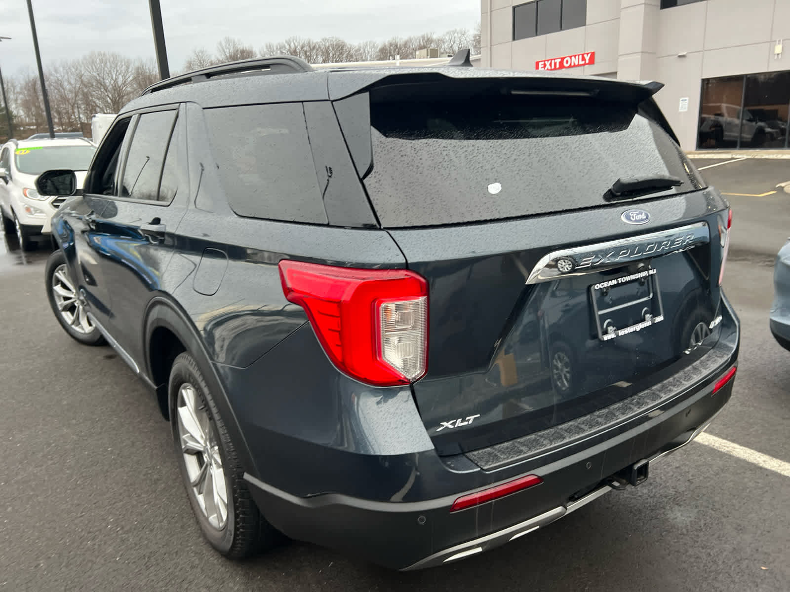 Certified 2023 Ford Explorer XLT w/ Equipment Group 202A image 3