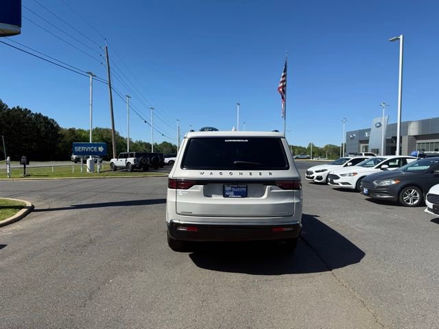Used 2022 Jeep Wagoneer Series II AWD/4WD image 2