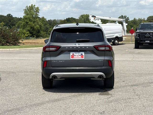 Certified 2023 Ford Escape Platinum w/ Premium Technology Package AWD/4WD image 5