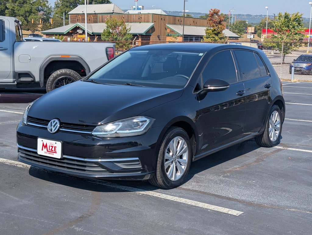 Used 2020 Volkswagen Golf 4-Door FWD image 3