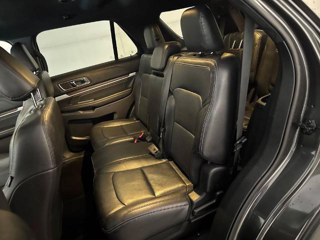 Certified 2019 Ford Explorer Limited w/ Class III Trailer Tow Package FWD image 23
