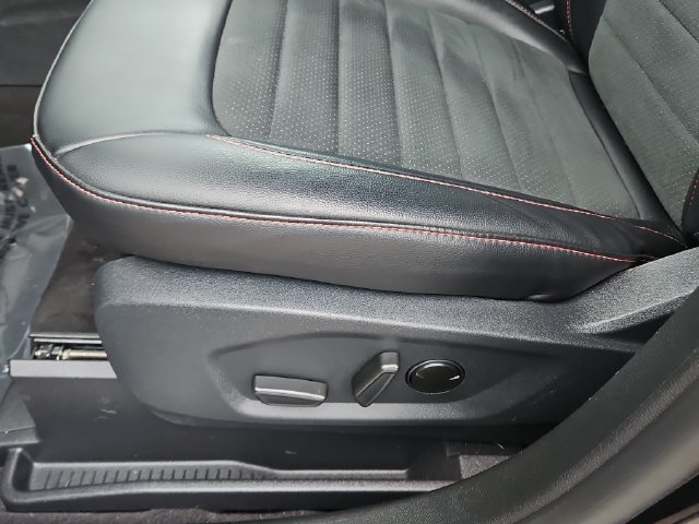 Certified 2024 Ford Edge ST-Line AWD/4WD image 26