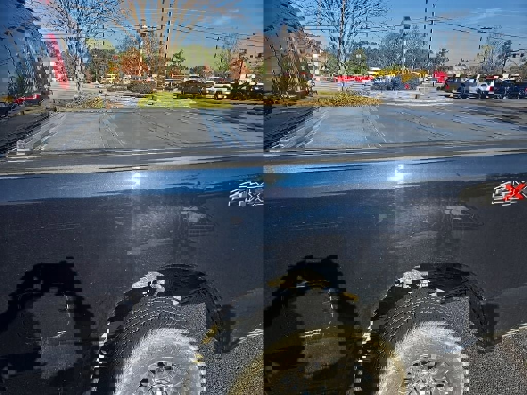 Certified 2022 Ford F250 XLT w/ XLT Premium Package image 14