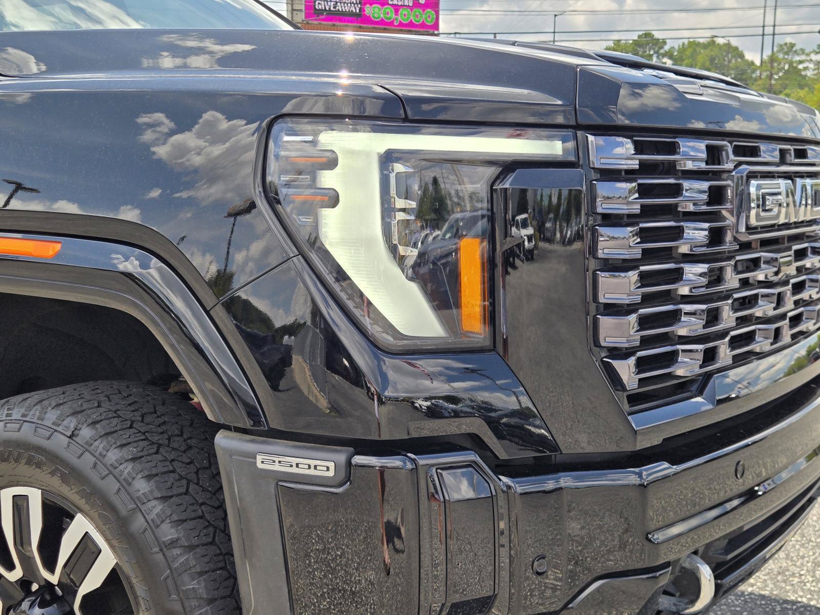 Used 2026 GMC Sierra 2500 Denali Ultimate AWD/4WD image 5