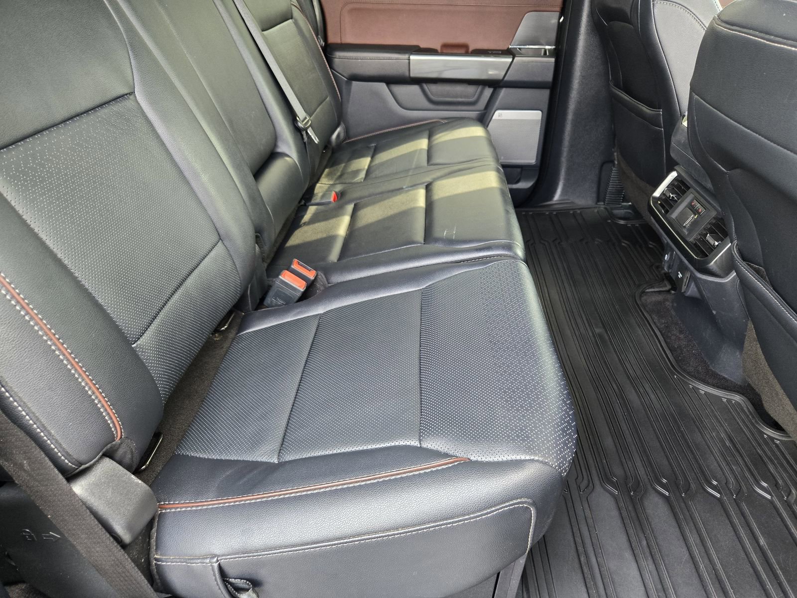 Certified 2022 Ford F150 Lariat w/ Equipment Group 502A High image 13