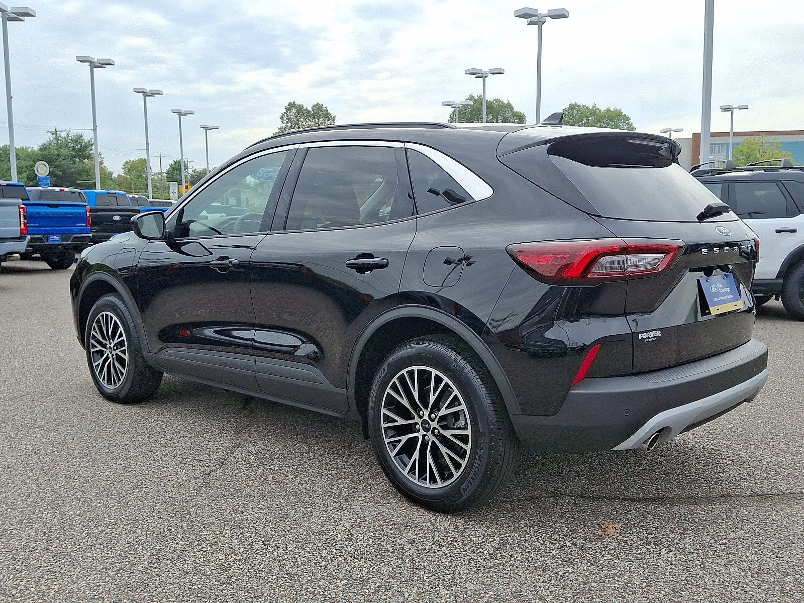 Certified 2024 Ford Escape SE image 4