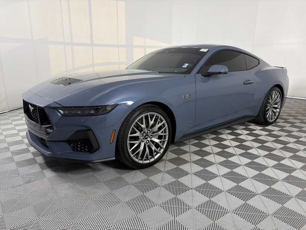 Certified 2025 Ford Mustang GT Premium image 3