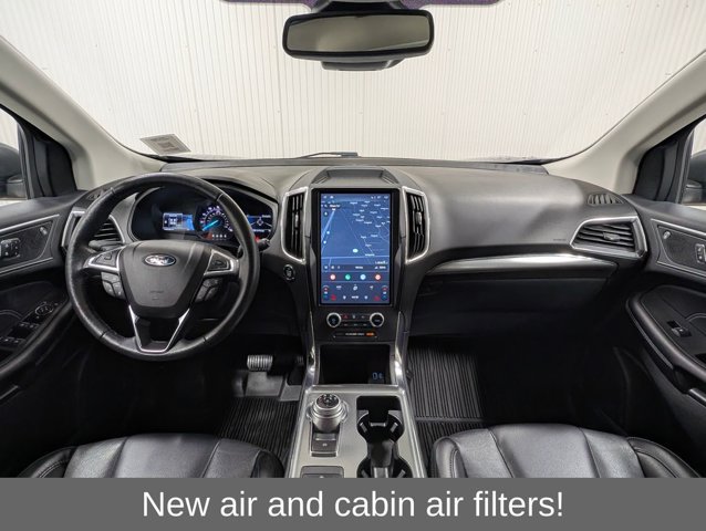 Certified 2022 Ford Edge Titanium w/ Equipment Group 301A AWD/4WD image 3