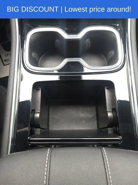 Used 2024 Chevrolet Traverse LT w/ LPO, Floor Liner Package FWD image 36