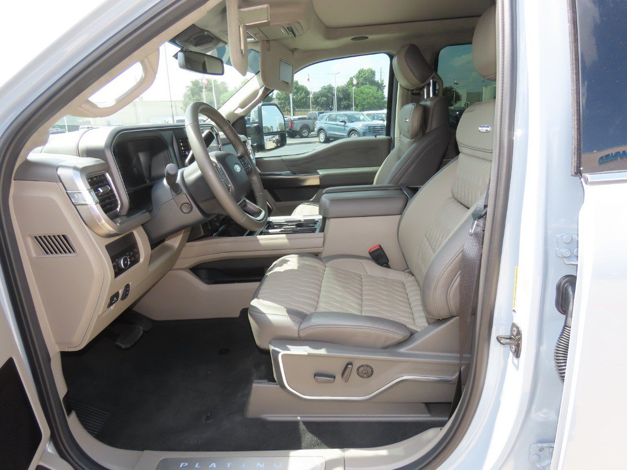 Certified 2026 Ford F450 Platinum w/ Platinum Plus Package AWD/4WD image 25
