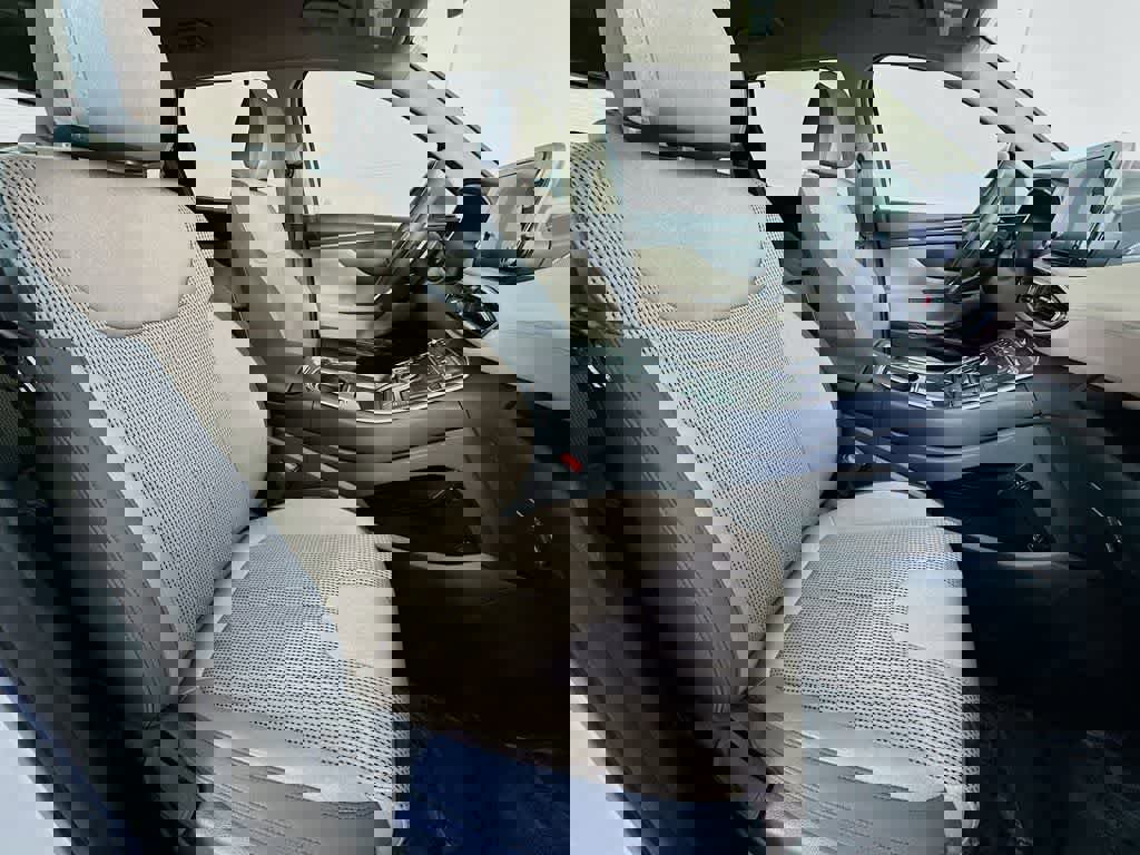 Used 2021 Hyundai Santa Fe SEL w/ Convenience Package image 18