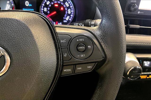 Used 2020 Toyota RAV4 XLE image 19