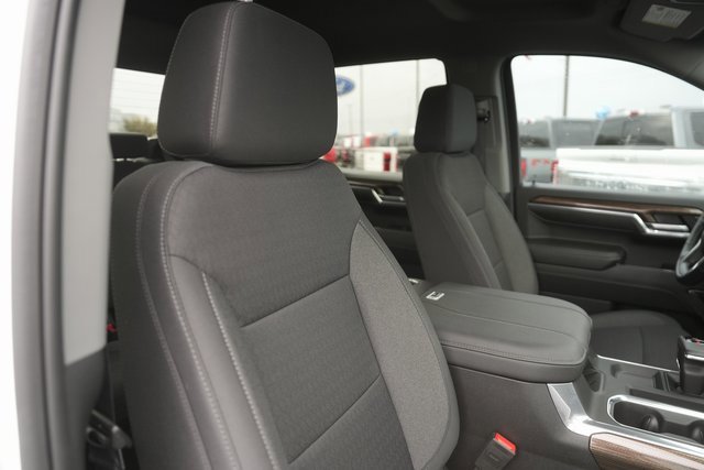 Used 2024 Chevrolet Silverado 1500 LT image 19