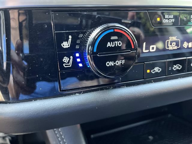 Used 2023 Nissan Pathfinder Platinum AWD/4WD image 41
