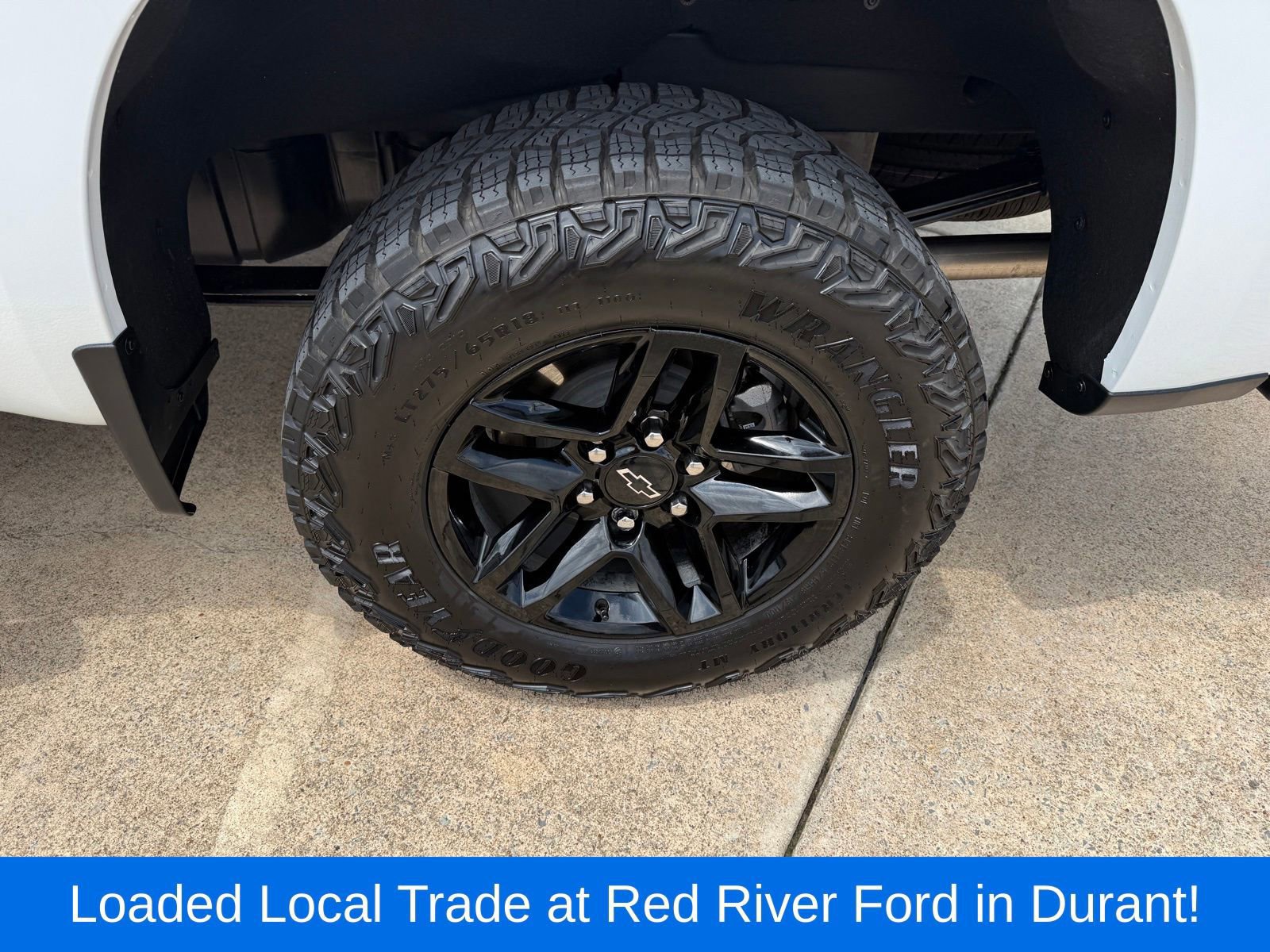 Used 2024 Chevrolet Silverado 1500 LT Trail Boss w/ LT Trail Boss Premium Package AWD/4WD image 10