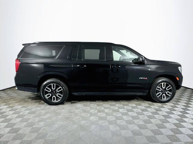 Used 2024 GMC Yukon XL AT4 w/ Technology Package AWD/4WD image 8