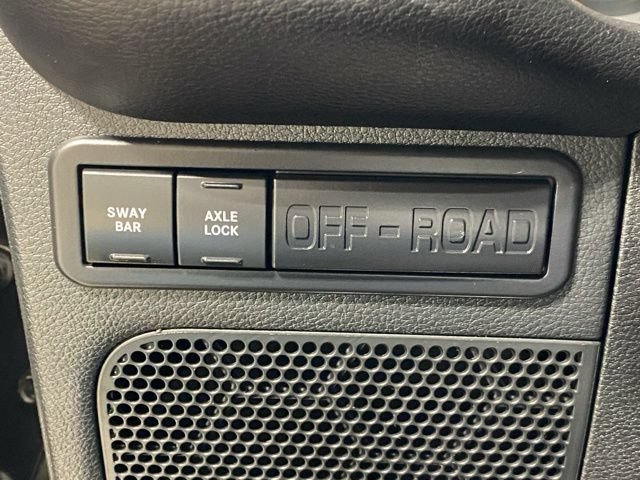 Used 2017 Jeep Wrangler Unlimited Rubicon w/ Connectivity Group AWD/4WD image 38