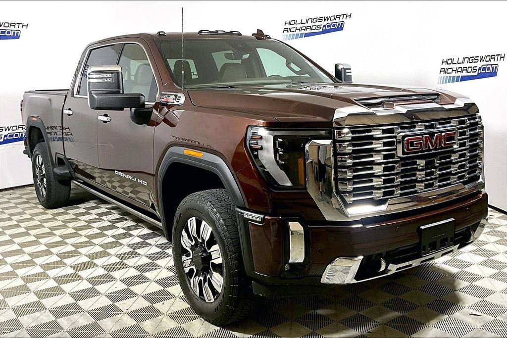 Used 2024 GMC Sierra 2500 Denali w/ Denali Reserve Package AWD/4WD image 3