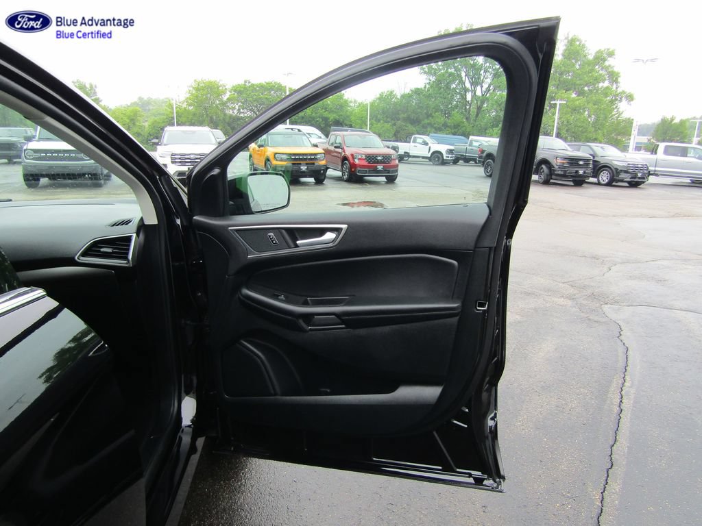 Certified 2024 Ford Edge SEL w/ Convenience Package AWD/4WD image 40