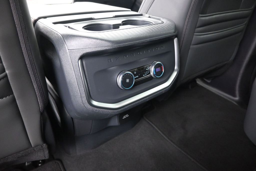 Certified 2025 Ford Expedition Active RWD image 14