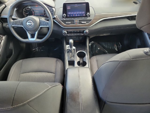 Used 2023 Nissan Altima 2.5 SV FWD image 14